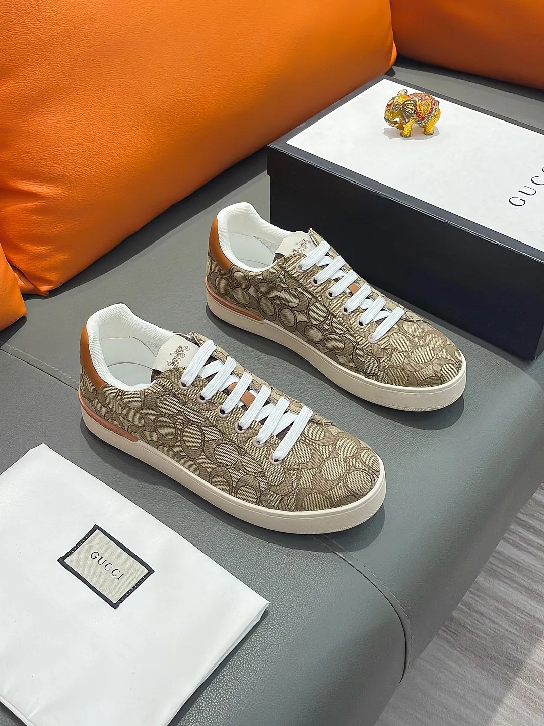 Men's shoes GUCCI "Gucci" P400 Regular size: 38-44 (casual shoes) Product materials: Selected cowhide upper, soft sheepskin lining; original outsole.